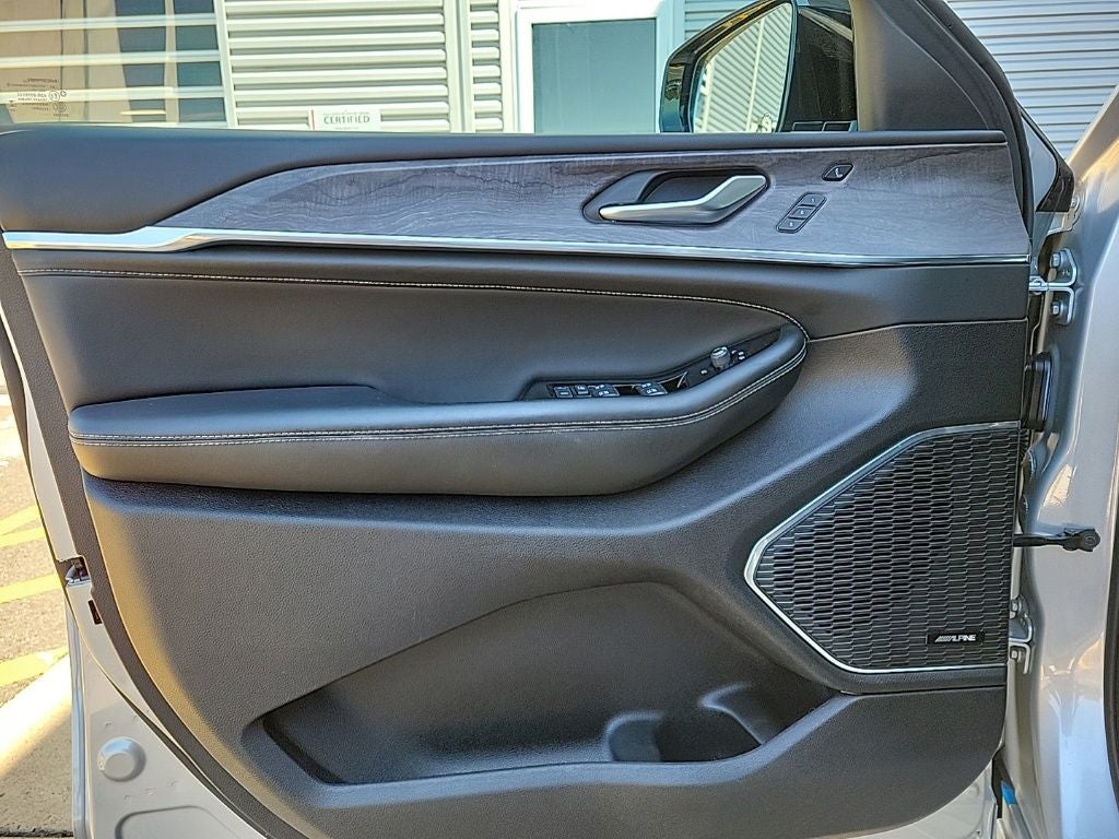 2023 Jeep Grand Cherokee Overland
