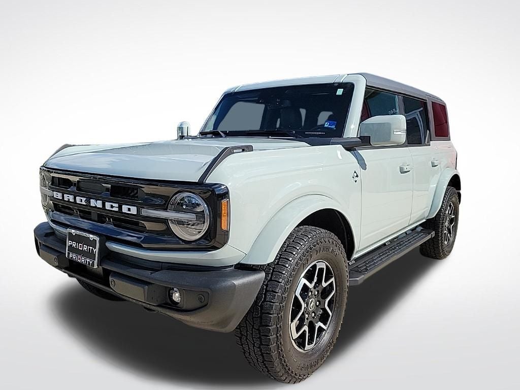 2023 Ford Bronco Outer Banks 4x4's photo