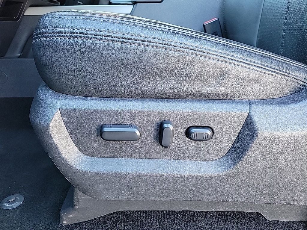 2016 Ford F-350SD Platinum DRW