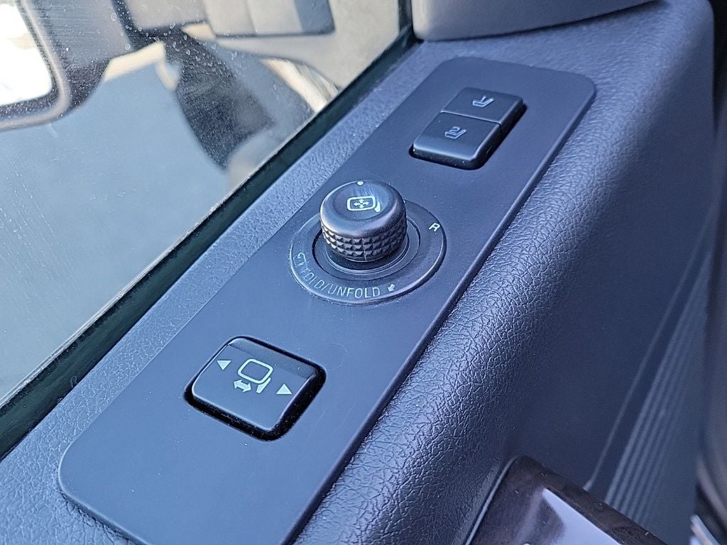 2016 Ford F-350SD Platinum DRW