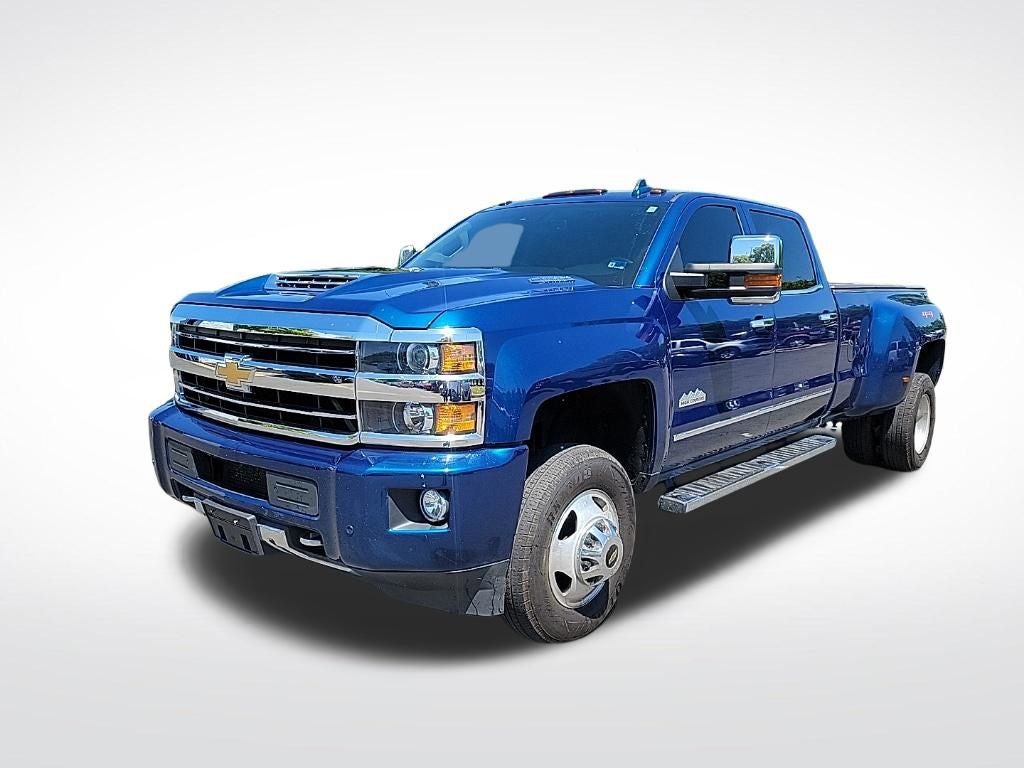 2019 Chevrolet Silverado HD High Country 4WD Crew Cab Long Box DRW's photo