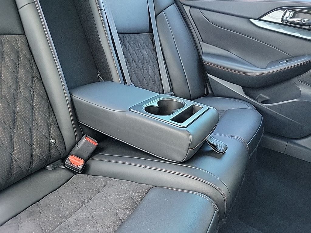 2023 Nissan Maxima SR