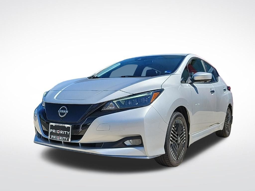 2023 Nissan Leaf SV Plus's photo