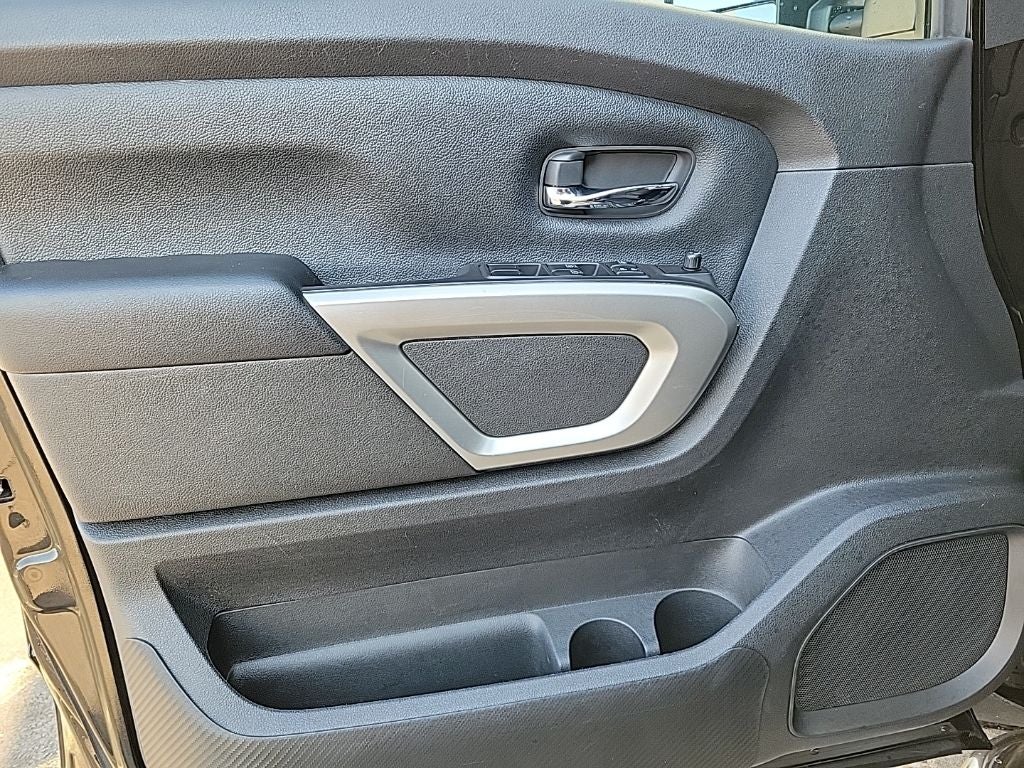 2021 Nissan Titan SV