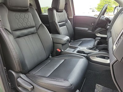 2024 Nissan Frontier SL