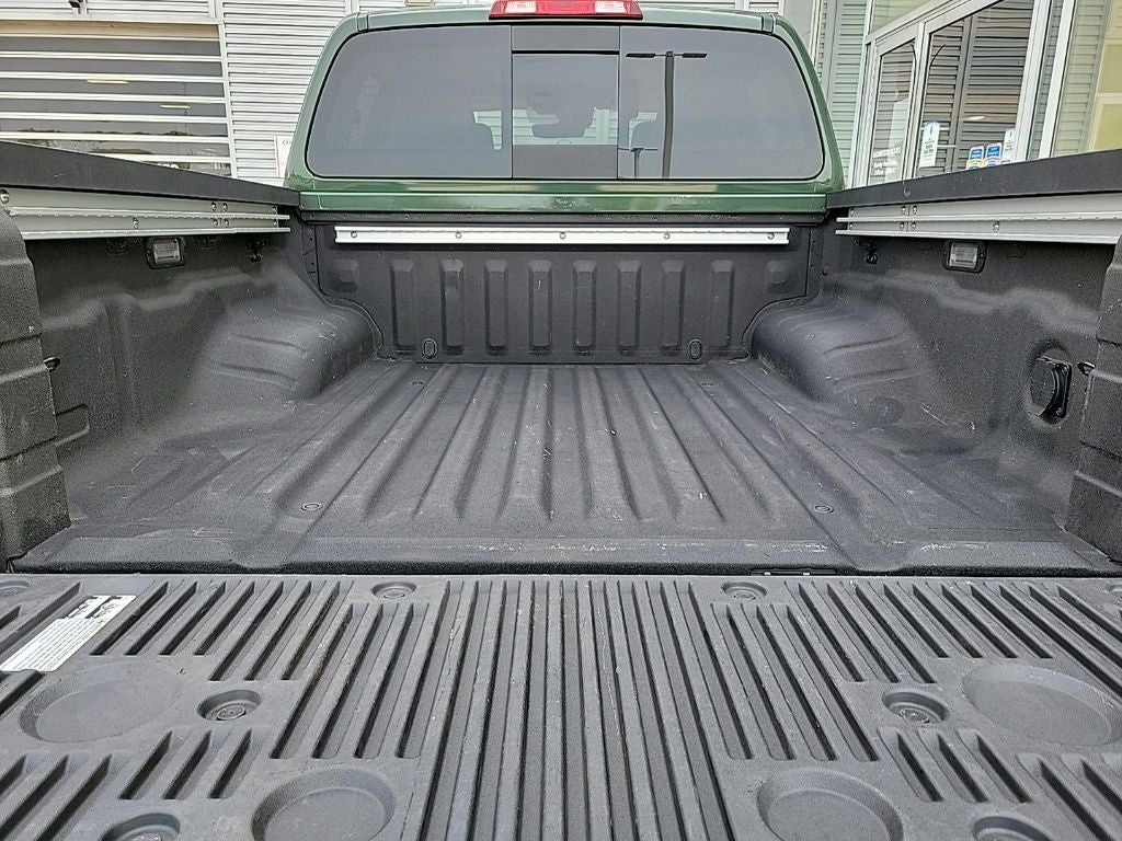 2024 Nissan Frontier SL
