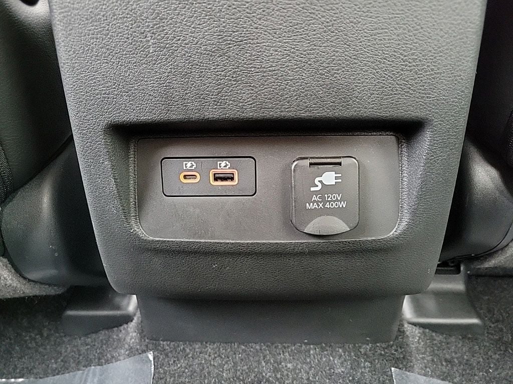 2024 Nissan Frontier SL
