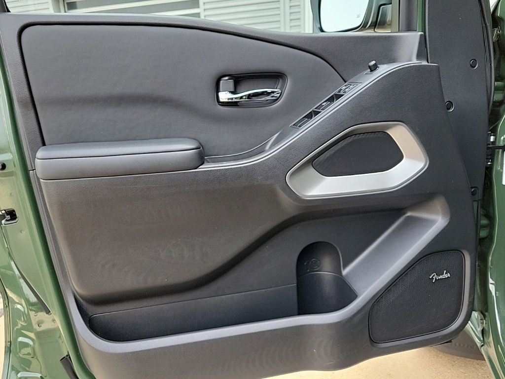2024 Nissan Frontier SL