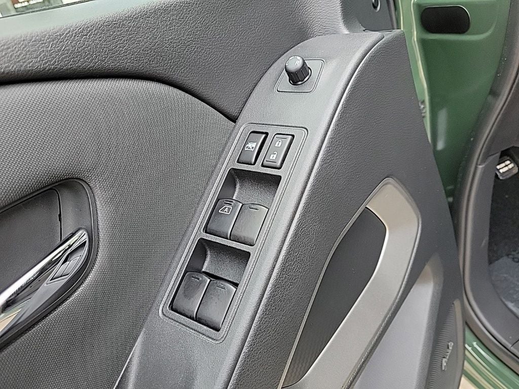2024 Nissan Frontier SL