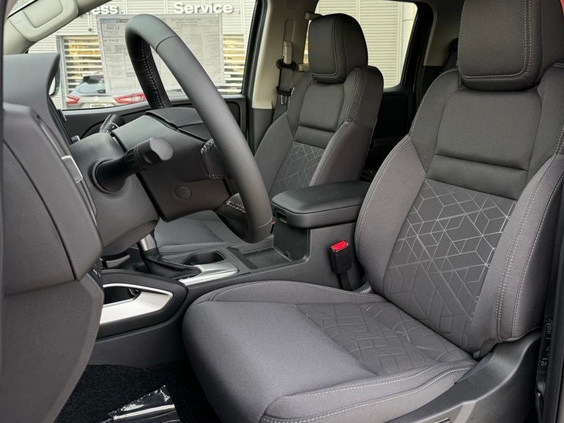 2025 Nissan Frontier Crew Cab SV