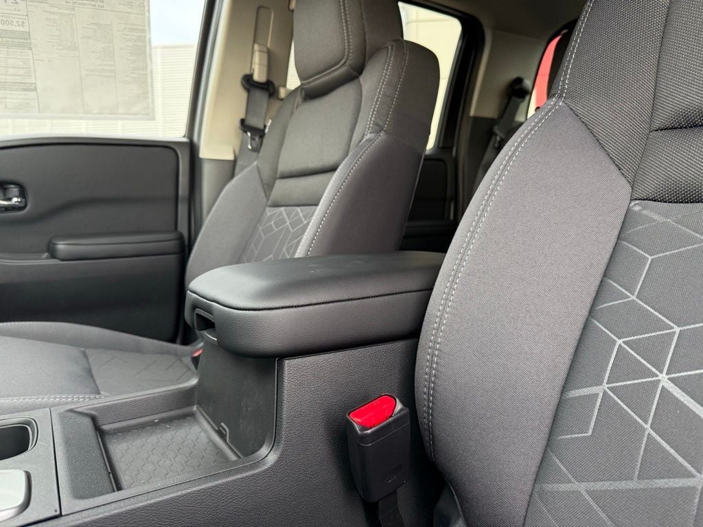 2025 Nissan Frontier Crew Cab SV