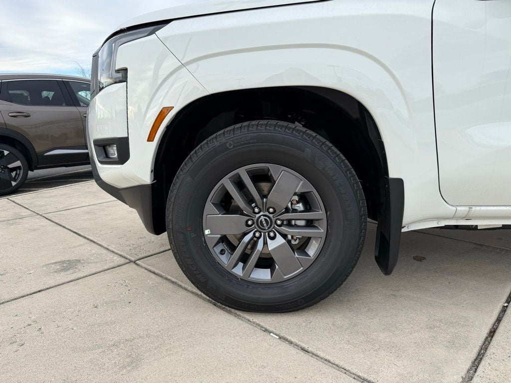 2025 Nissan Frontier Crew Cab SV