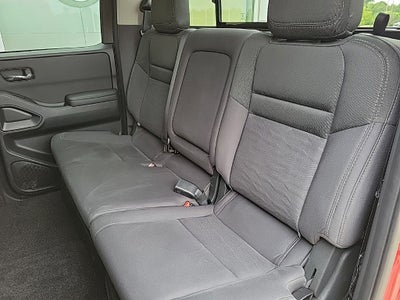 2024 Nissan Frontier Crew Cab SV