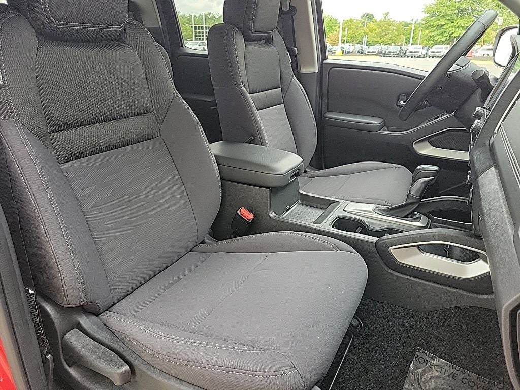 2024 Nissan Frontier Crew Cab SV