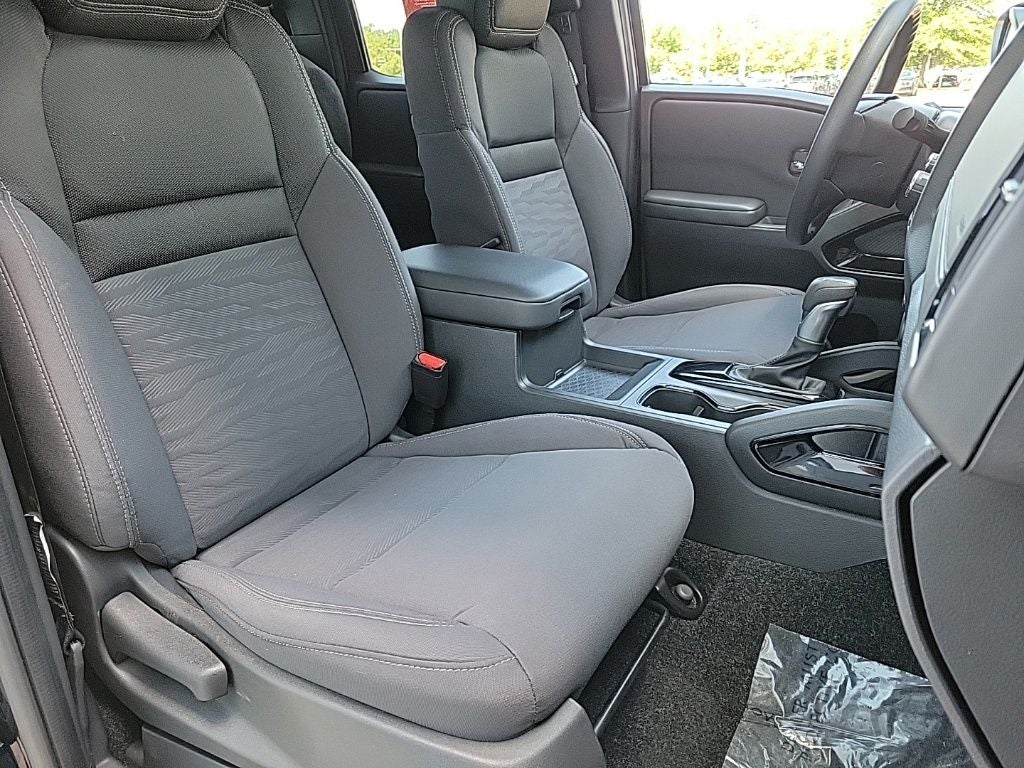 2023 Nissan Frontier Crew Cab SV