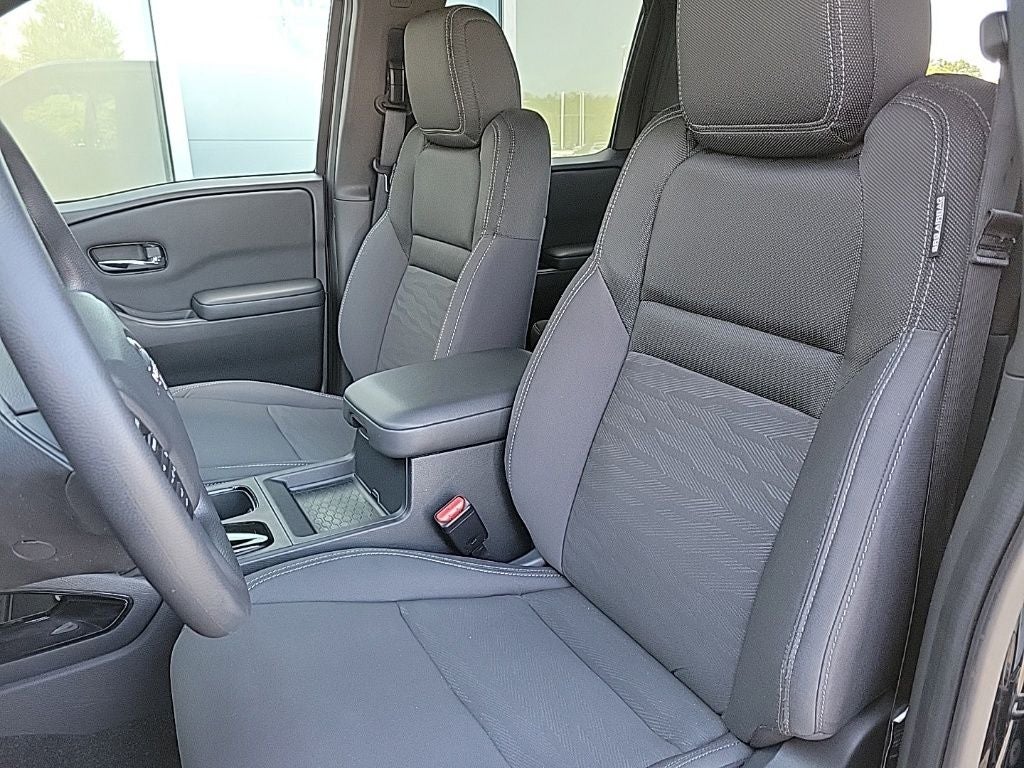 2023 Nissan Frontier Crew Cab SV