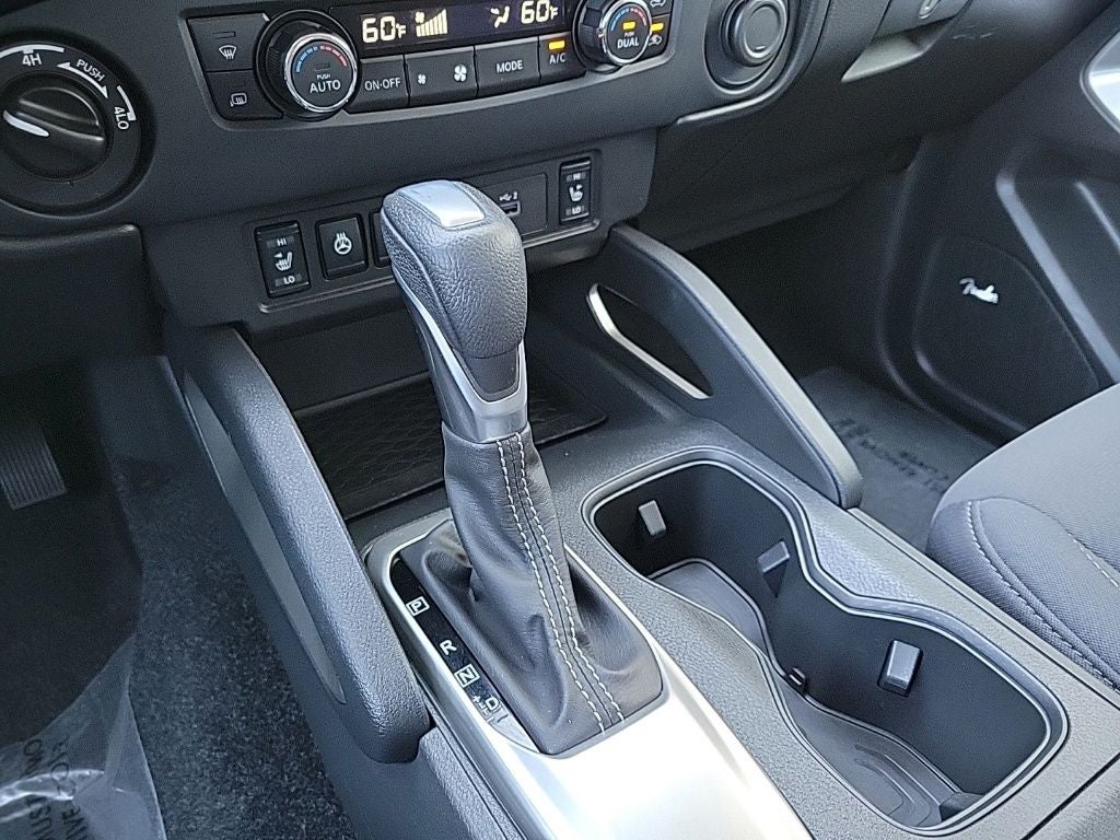 2024 Nissan Frontier Crew Cab SV