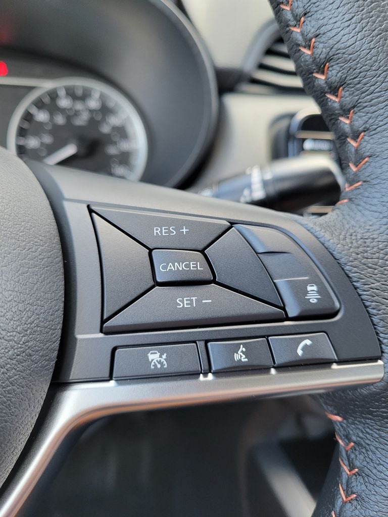 2025 Nissan Versa SR