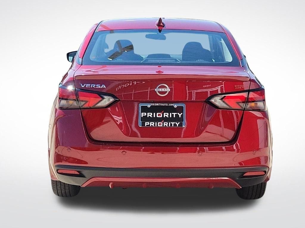 2025 Nissan Versa SR