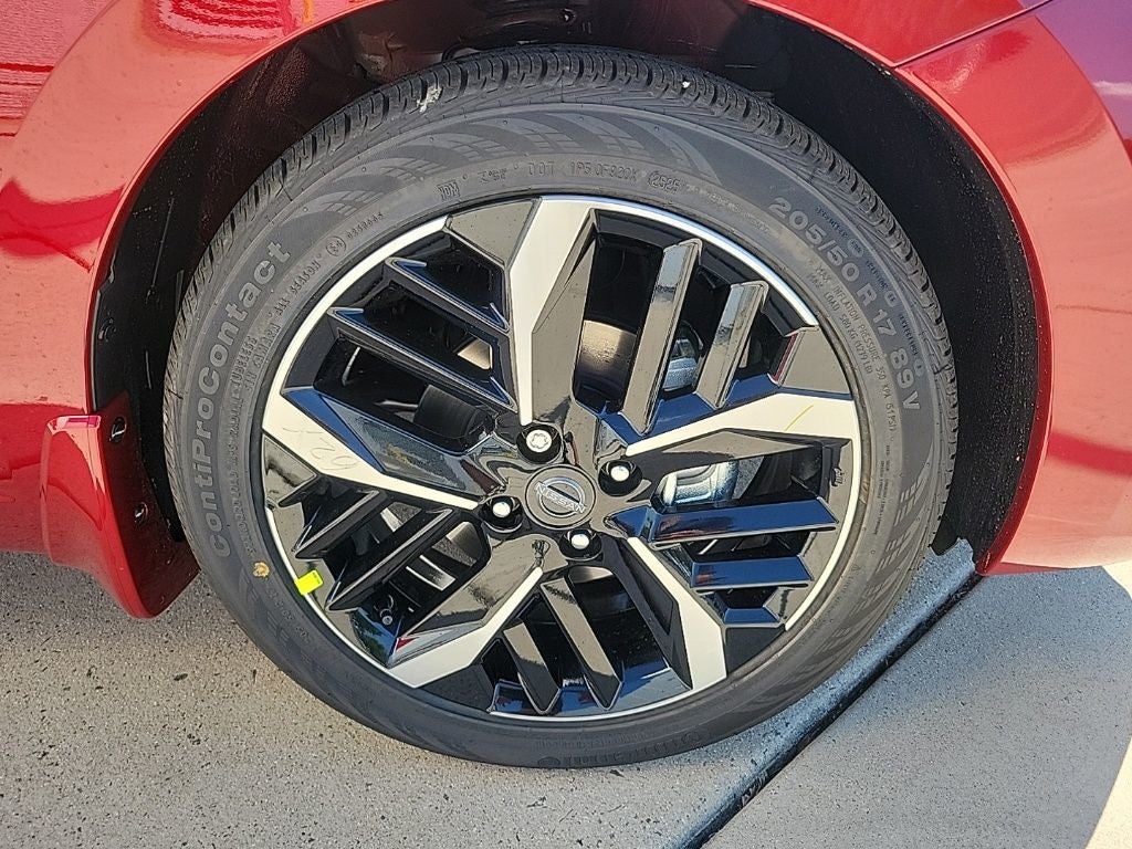 2025 Nissan Versa SR