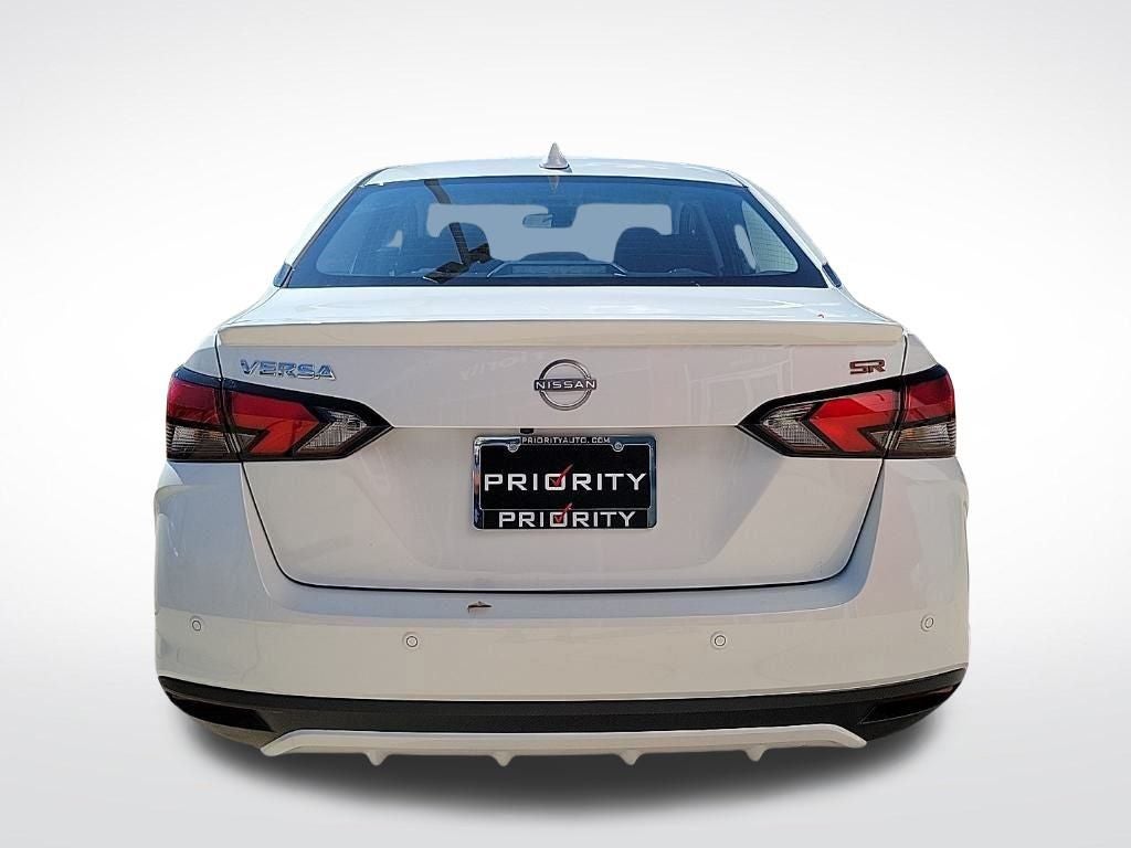 2025 Nissan Versa SR