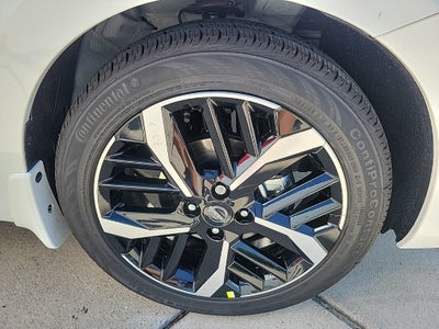 2025 Nissan Versa SR