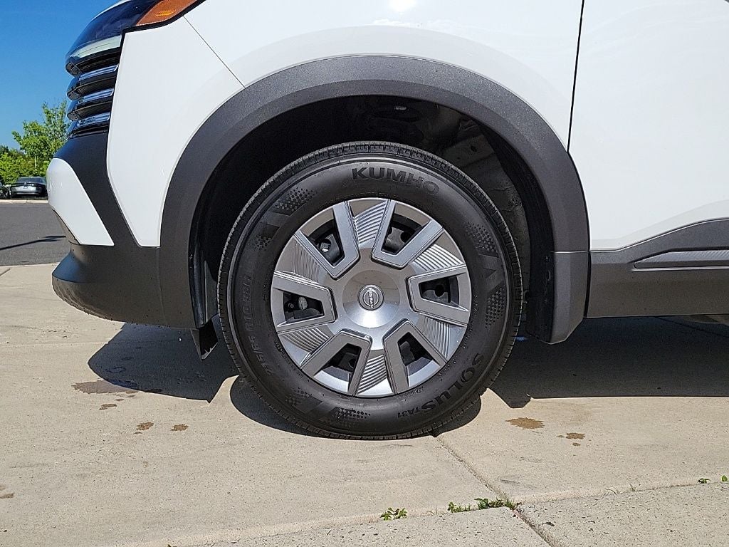 2025 Nissan Kicks S