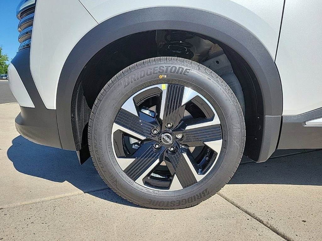 2027 Nissan Kicks SV
