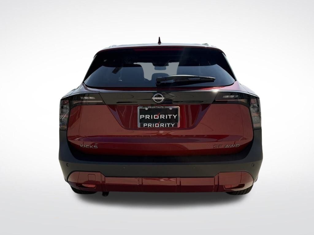 2025 Nissan Kicks SR