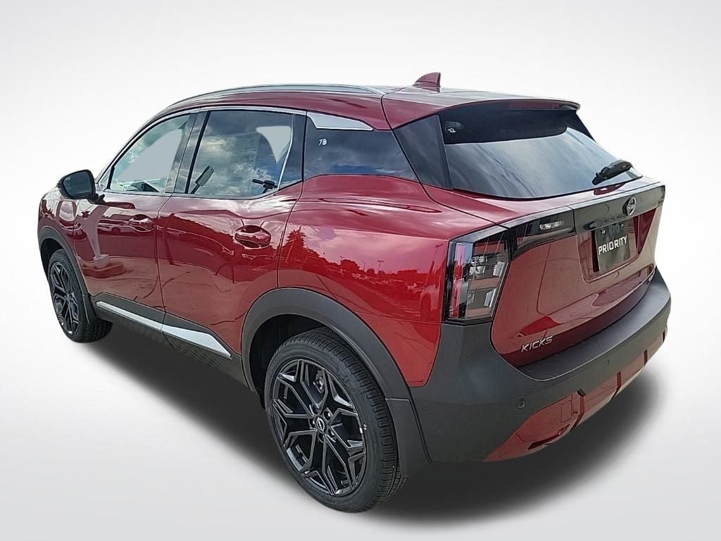 2025 Nissan Kicks SR