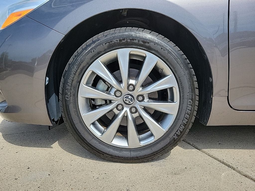 2016 Toyota Camry Hybrid XLE