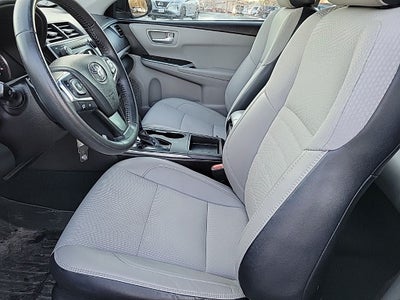 2017 Toyota Camry SE