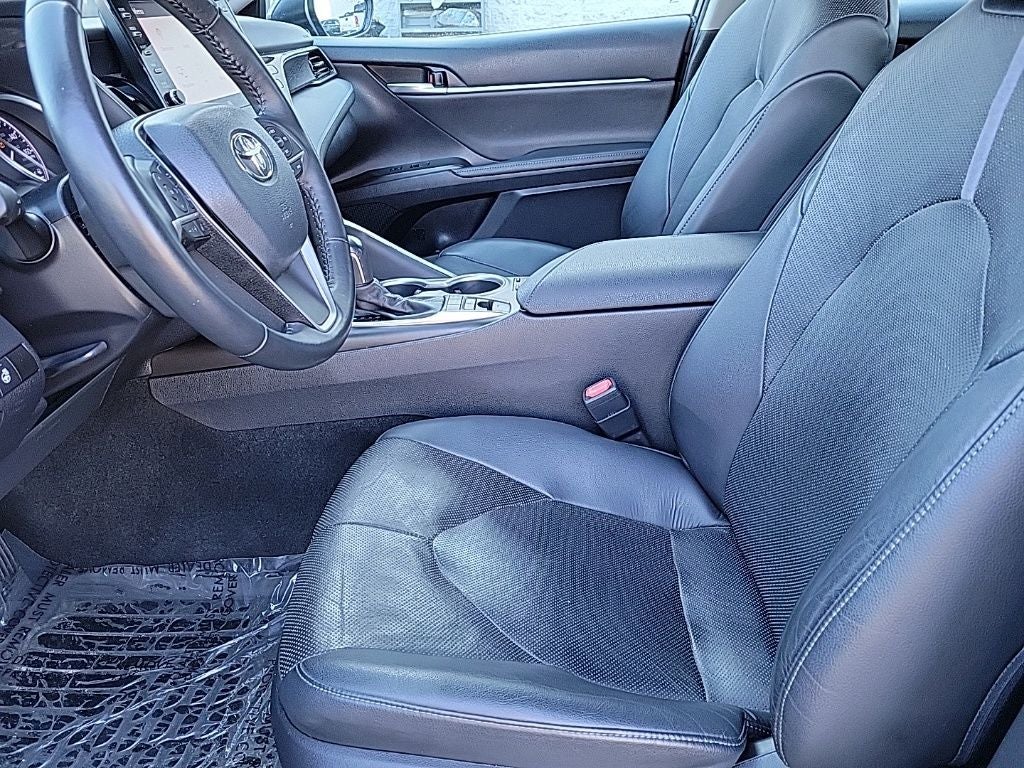 2022 Toyota Camry Hybrid XLE