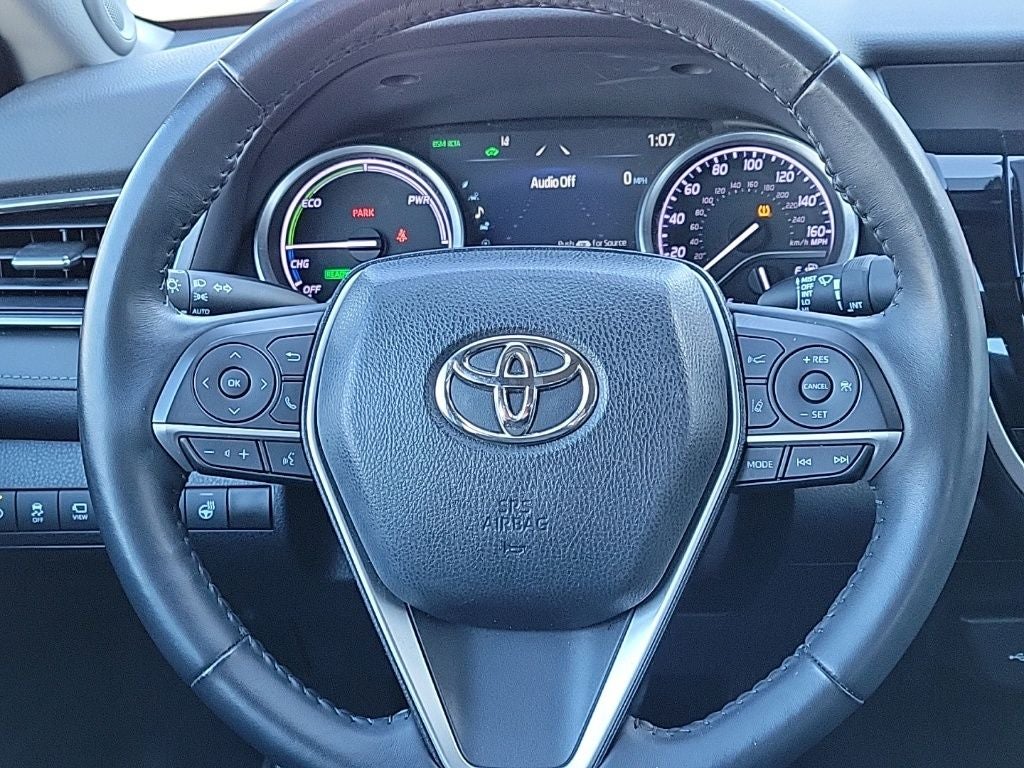 2022 Toyota Camry Hybrid XLE