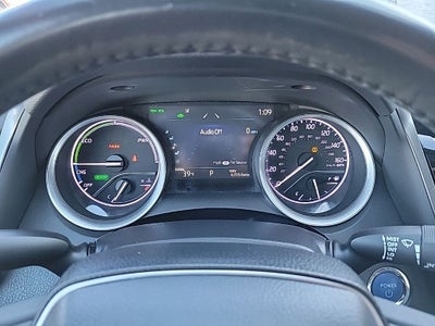 2022 Toyota Camry Hybrid XLE