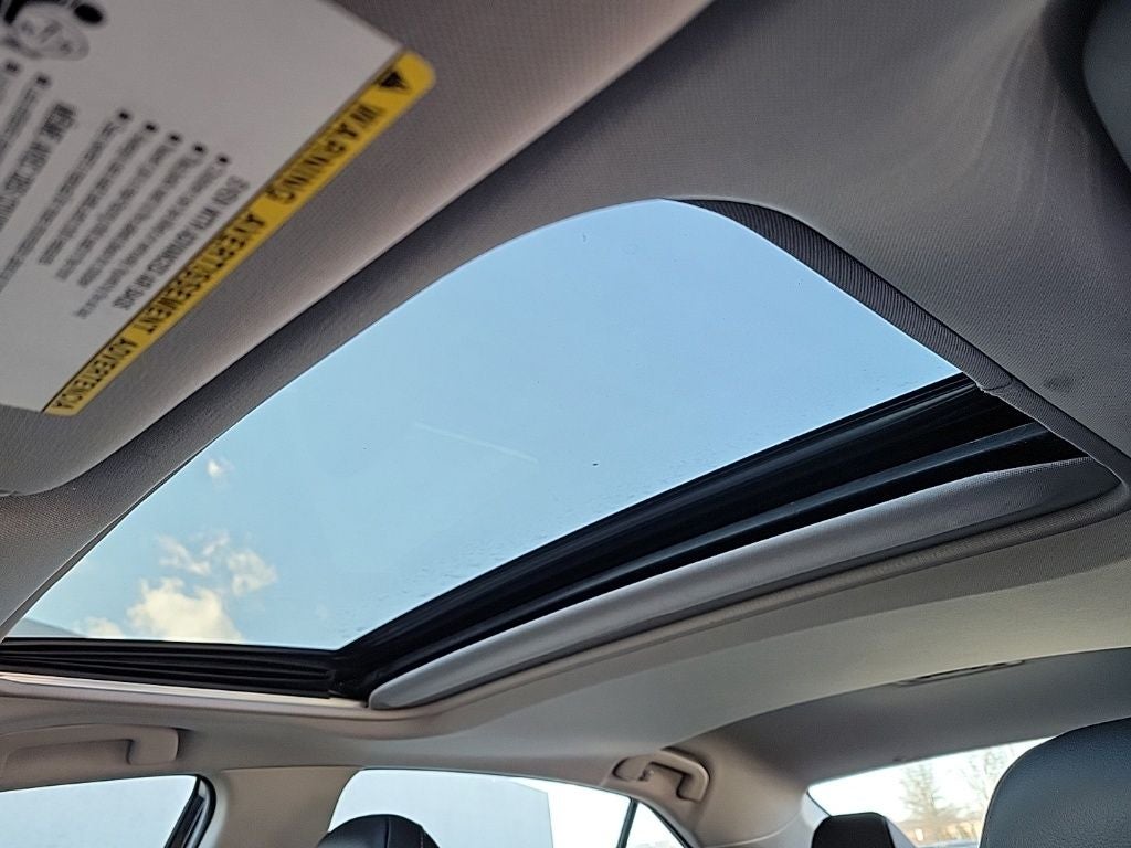 2022 Toyota Camry Hybrid XLE