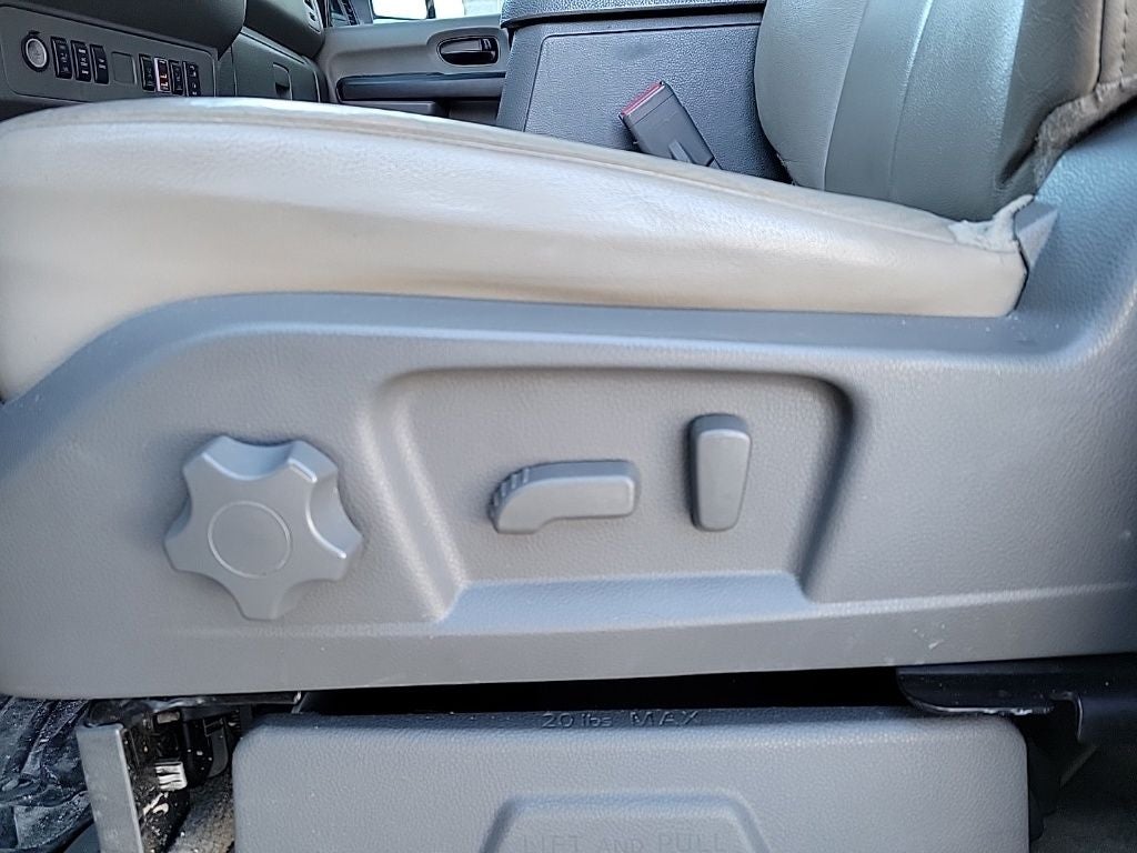 2016 Nissan NV Passenger SL