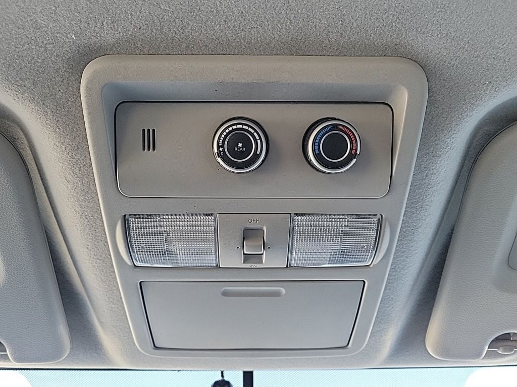 2016 Nissan NV Passenger SL