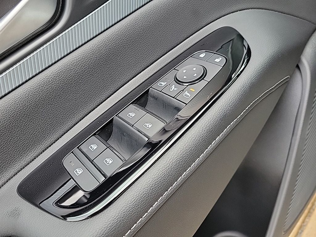 2026 Nissan N/A Platinum