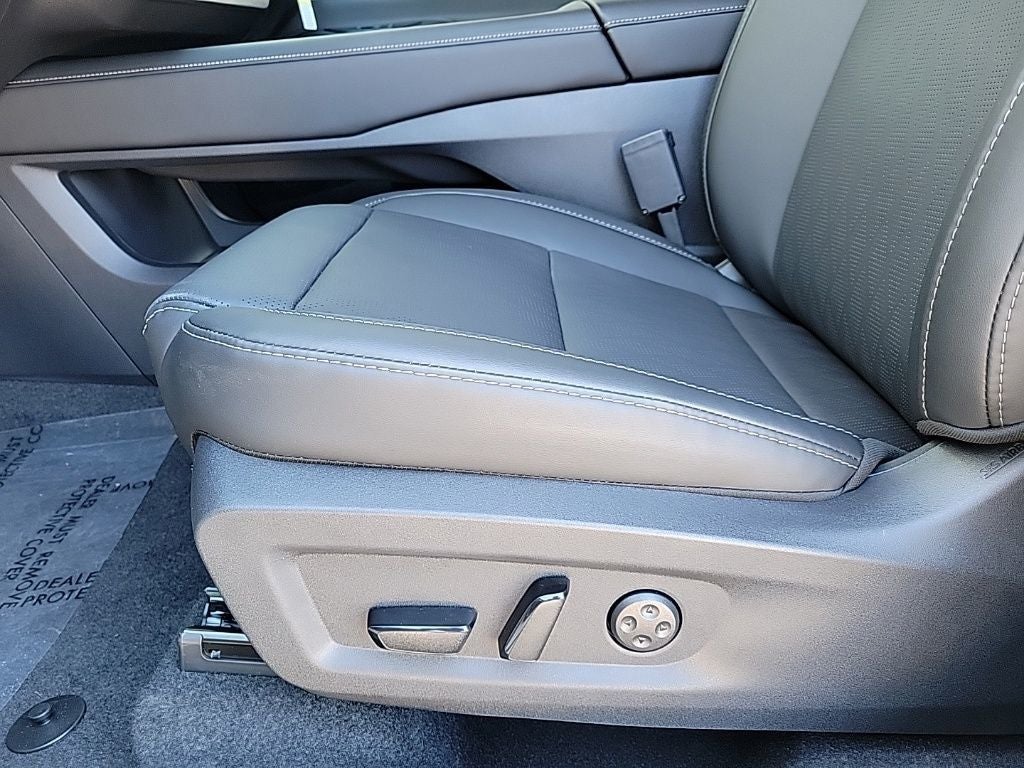 2026 Nissan N/A Platinum