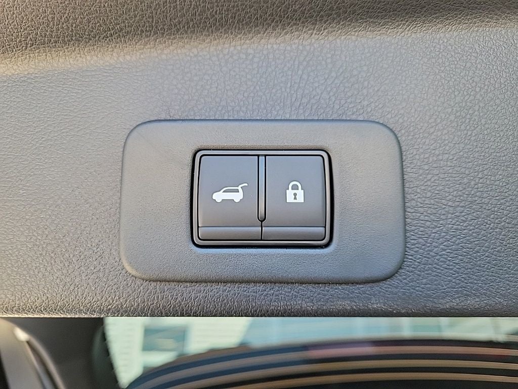 2026 Nissan N/A Platinum