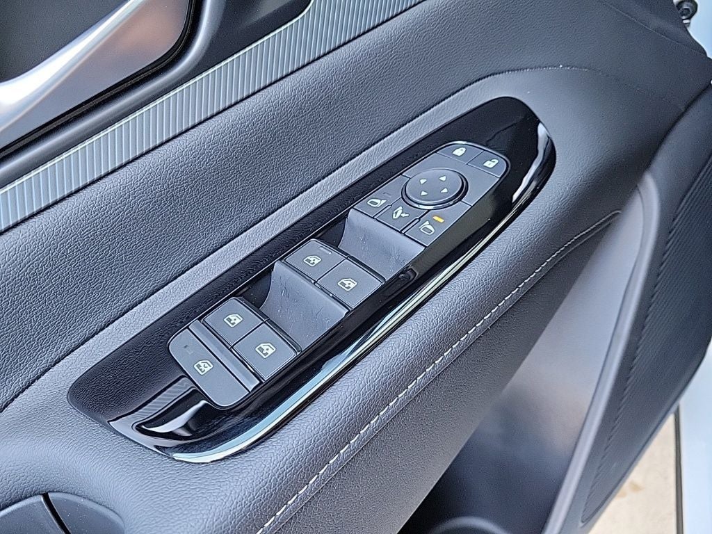 2026 Nissan N/A Platinum