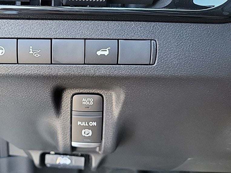 2026 Nissan N/A Platinum