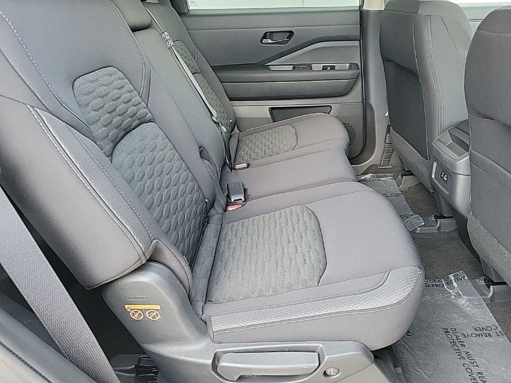2023 Nissan Pathfinder S