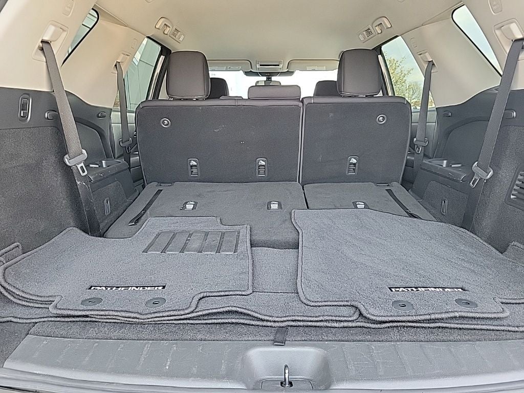 2023 Nissan Pathfinder S