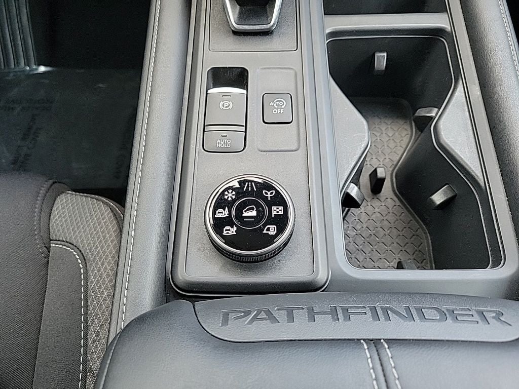 2023 Nissan Pathfinder S
