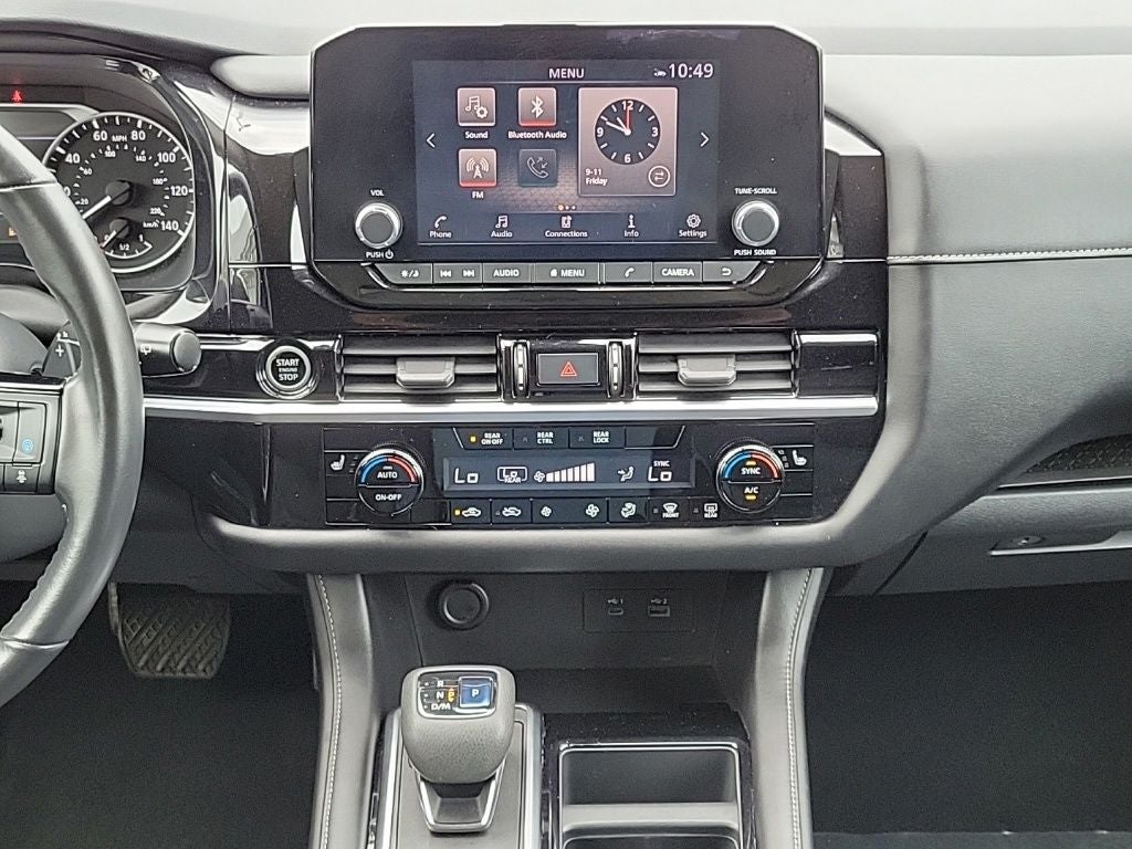 2022 Nissan Pathfinder SV