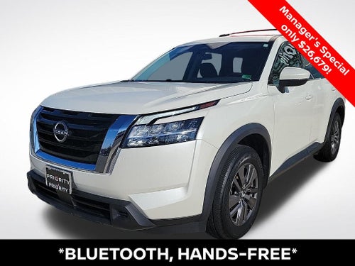 2022 Nissan Pathfinder SV