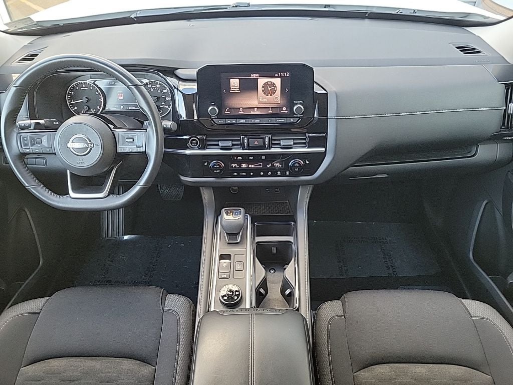 2022 Nissan Pathfinder SV