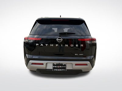 2024 Nissan Pathfinder SL
